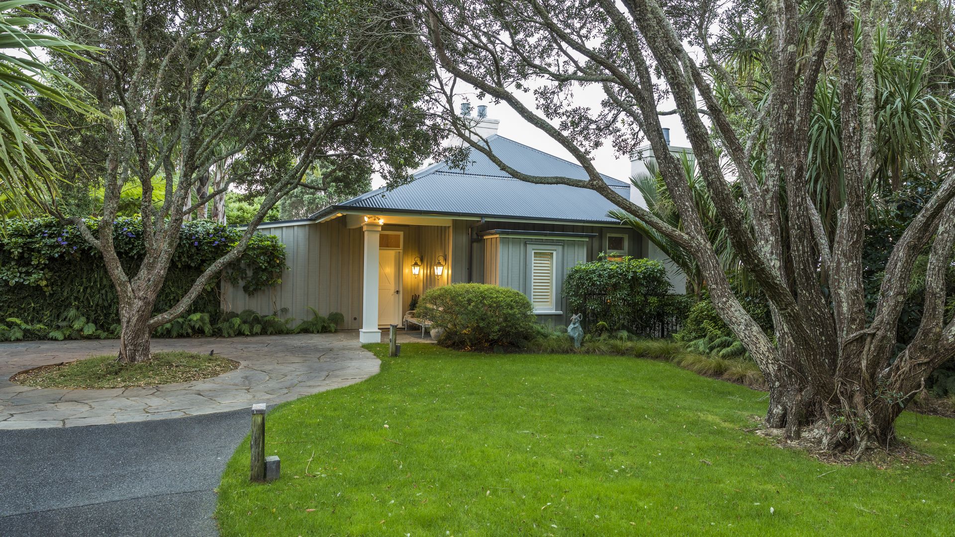 Luxury Cottages Bay Of Islands Robertson Lodges